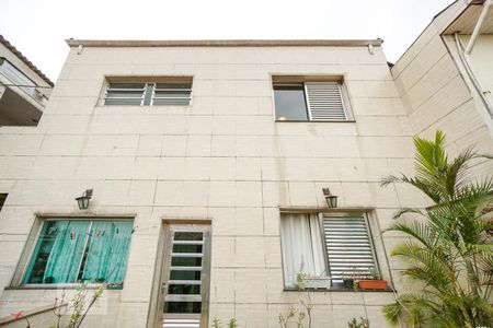 Casa à venda com 130m², 4 quartos e 2 vagasFachada interna casa 01