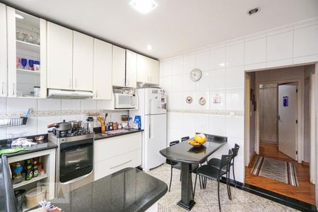 Casa à venda com 130m², 4 quartos e 2 vagasCozinha