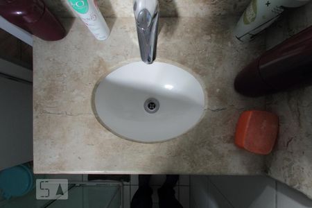 Apartamento à venda com 70m², 2 quartos e 1 vagaBanheiro social -pia