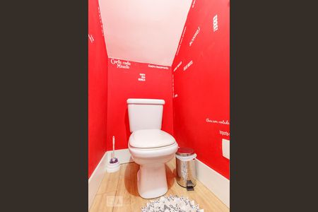 Casa à venda com 120m², 2 quartos e 2 vagasLavabo