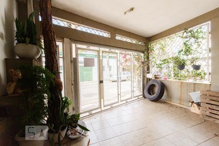 Casa à venda com 120m², 2 quartos e 2 vagasEntrada / Garagem 