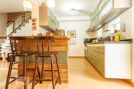 Casa à venda com 120m², 2 quartos e 2 vagasCozinha