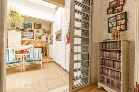 Casa à venda com 120m², 2 quartos e 2 vagasÁrea Externa