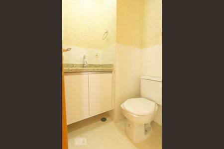 Banheiro 1 de apartamento para alugar com 1 quarto, 50m² em Baeta Neves, São Bernardo do Campo