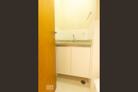 Banheiro 1 de apartamento para alugar com 1 quarto, 50m² em Baeta Neves, São Bernardo do Campo