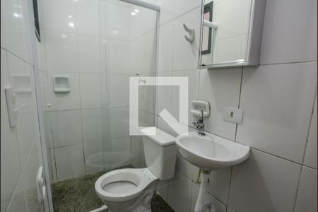 Banheiro de kitnet/studio para alugar com 1 quarto, 20m² em Vila São Pedro, Santo André