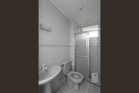 BANHEIRO de apartamento para alugar com 2 quartos, 57m² em Jardim Itu-sabará, Porto Alegre