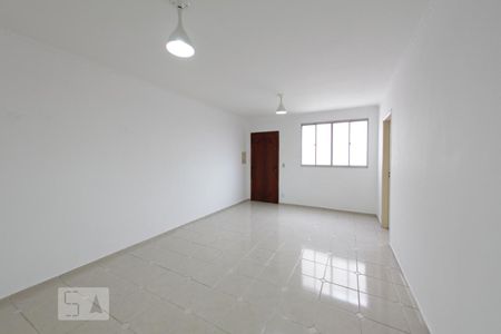 Sala de apartamento para alugar com 2 quartos, 84m² em Cerâmica, São Caetano do Sul