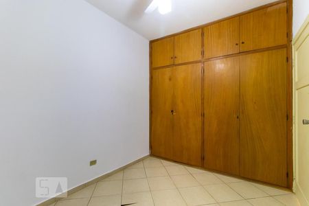 Quarto de apartamento à venda com 1 quarto, 68m² em Cambuí, Campinas