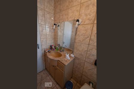 Apartamento à venda com 120m², 4 quartos e sem vaga Apartamento à venda com 120m², 4 quartos e sem vagaBanheiro