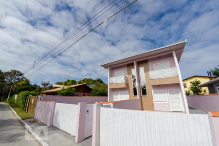 Casa para alugar com 84m², 2 quartos e 2 vagasFachada