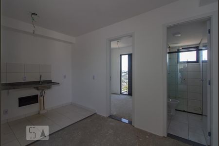 Sala/Cozinha de apartamento à venda com 1 quarto, 28m² em Vila Granada, São Paulo