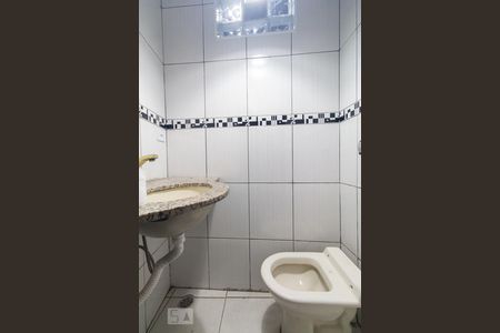 Lavabo de casa para alugar com 2 quartos, 100m² em Jardim Sapopemba, São Paulo