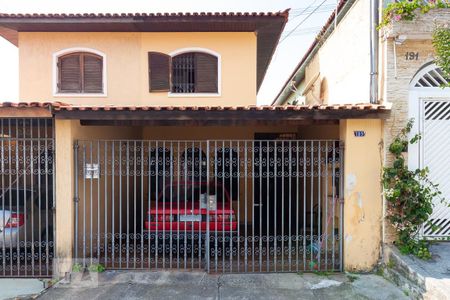 Casa à venda com 150m², 5 quartos e 2 vagasFachada