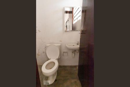 Casa à venda com 150m², 5 quartos e 2 vagasBanheiro - Edícula