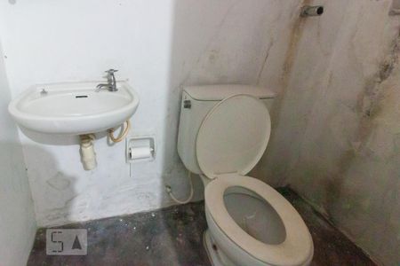 Casa à venda com 150m², 5 quartos e 2 vagasBanheiro - Edícula