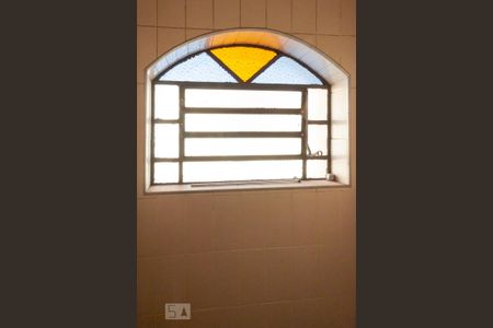 Casa à venda com 150m², 5 quartos e 2 vagasBanheiro 1