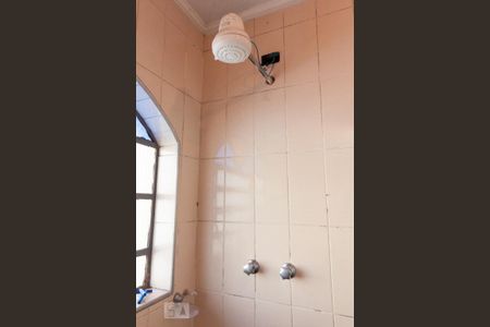 Casa à venda com 150m², 5 quartos e 2 vagasChuveiro
