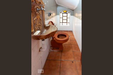 Casa à venda com 150m², 5 quartos e 2 vagasLavabo