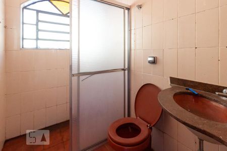 Casa à venda com 150m², 5 quartos e 2 vagasBanheiro 1