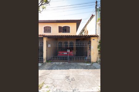 Casa à venda com 150m², 5 quartos e 2 vagasFachada