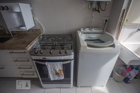 Apartamento à venda com 80m², 2 quartos e 1 vaga Apartamento à venda com 80m², 2 quartos e 1 vagaCozinha e Área de Serviço