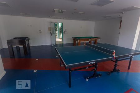 Apartamento à venda com 80m², 2 quartos e 1 vaga Apartamento à venda com 80m², 2 quartos e 1 vagaSalão de jogos