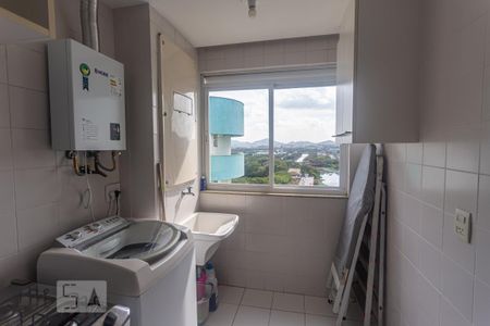Apartamento à venda com 80m², 2 quartos e 1 vaga Apartamento à venda com 80m², 2 quartos e 1 vagaCozinha e Área de Serviço