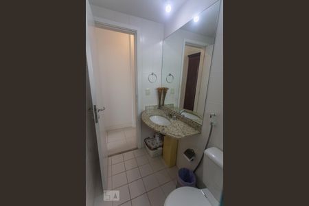 Apartamento à venda com 80m², 2 quartos e 1 vaga Apartamento à venda com 80m², 2 quartos e 1 vagaBanheiro da Suíte 1