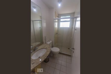 Apartamento à venda com 80m², 2 quartos e 1 vaga Apartamento à venda com 80m², 2 quartos e 1 vagaBanheiro da Suíte 1