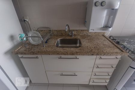 Apartamento à venda com 80m², 2 quartos e 1 vaga Apartamento à venda com 80m², 2 quartos e 1 vagaCozinha e Área de Serviço