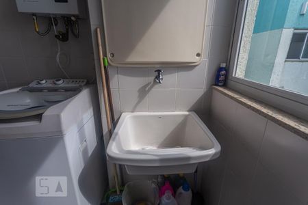 Apartamento à venda com 80m², 2 quartos e 1 vaga Apartamento à venda com 80m², 2 quartos e 1 vagaCozinha e Área de Serviço