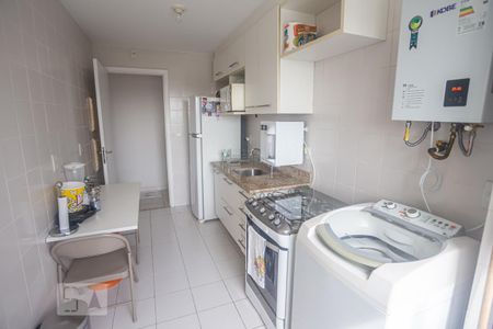 Apartamento à venda com 80m², 2 quartos e 1 vaga Apartamento à venda com 80m², 2 quartos e 1 vagaCozinha e Área de Serviço