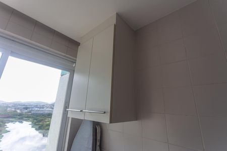 Apartamento à venda com 80m², 2 quartos e 1 vaga Apartamento à venda com 80m², 2 quartos e 1 vagaCozinha e Área de Serviço