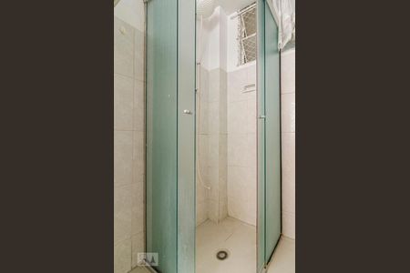 Banheiro de kitnet/studio para alugar com 1 quarto, 30m² em Cerqueira César, São Paulo