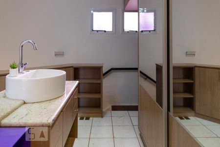 Casa para alugar com 58m², 1 quarto e 1 vagaQuarto