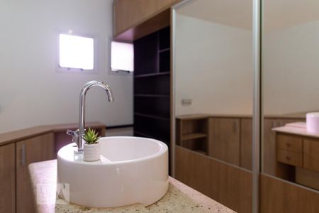 Casa para alugar com 58m², 1 quarto e 1 vagaQuarto