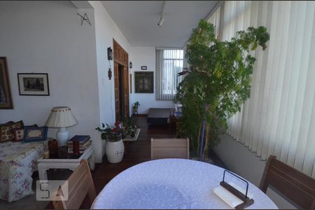 Apartamento à venda com 186m², 4 quartos e 1 vagaSala