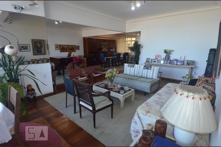 Apartamento à venda com 186m², 4 quartos e 1 vagaSala