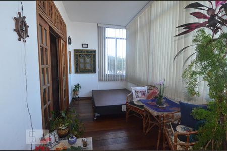 Apartamento à venda com 186m², 4 quartos e 1 vagaSala