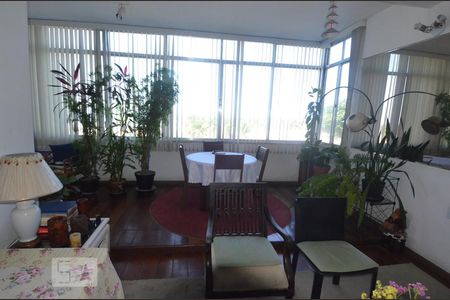 Apartamento à venda com 186m², 4 quartos e 1 vagaSala