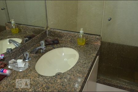 Apartamento à venda com 186m², 4 quartos e 1 vagaBanheiro 