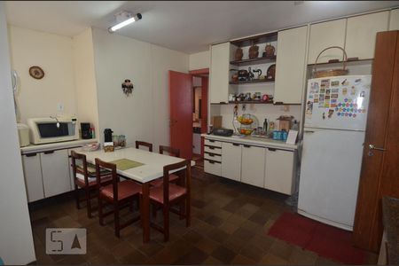 Apartamento à venda com 186m², 4 quartos e 1 vagaCozinha
