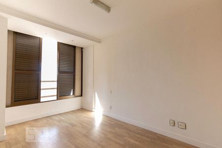 Apartamento à venda com 132m², 3 quartos e 3 vagasSuíte 3
