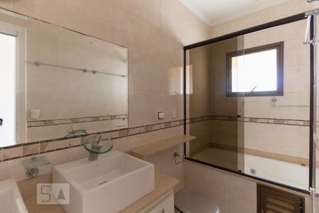 Apartamento à venda com 132m², 3 quartos e 3 vagasBanheiro da Suíte 3