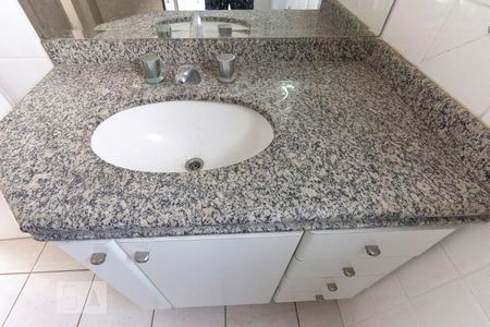 Apartamento à venda com 132m², 3 quartos e 3 vagasBanheiro da Suíte 2