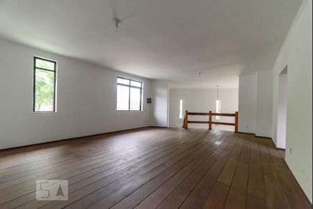 Casa à venda com 340m², 4 quartos e 4 vagasSala 3