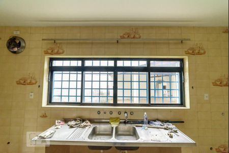 Casa à venda com 340m², 4 quartos e 4 vagasCozinha - Pia