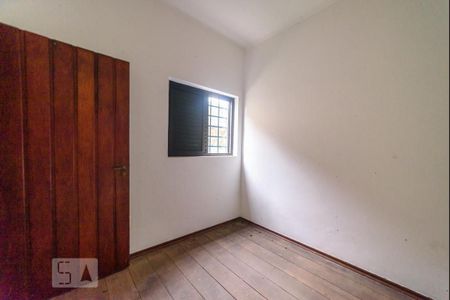 Casa à venda com 340m², 4 quartos e 4 vagasQuarto de Serviço