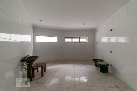 Casa à venda com 340m², 4 quartos e 4 vagasBanheiro da Suíte
